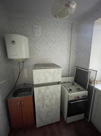 Продам 1 ком квартиру Осипенковский микрорайон улица Узбекистанская - фото 1