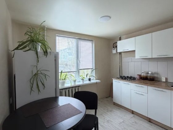 Продам однокомнатную квартиру Приднепровск 20 леь Победы Дніпро