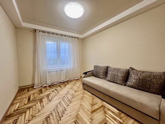 2к в центрі Хортицького району . Запорожье