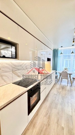 Продам 1 кімнатну квартиру у ЖК Смарт Сіті з дизайнерським ремонтом - фото 1