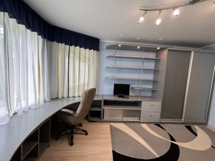 Продам 4к квартиру ул.Казакова (Нила Армстронга) 4, Гагарина - фото 1