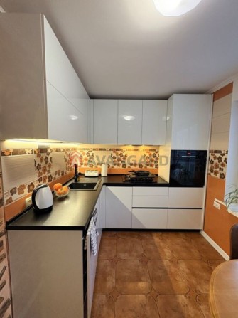 Продаж затишної 3-кімнатної квартири - фото 1