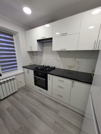 Продам 2 кімн. квартиру - фото 1