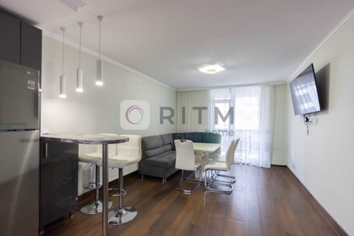 Продаж 2-кімнатної квартири з ремонтом в новобудові - фото 1