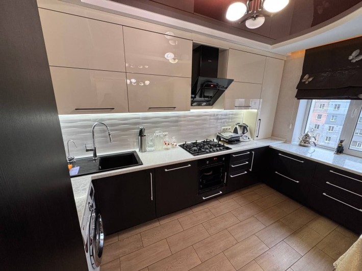 Продаж 3к укомплектованої квартири, р-н Жадова - фото 1