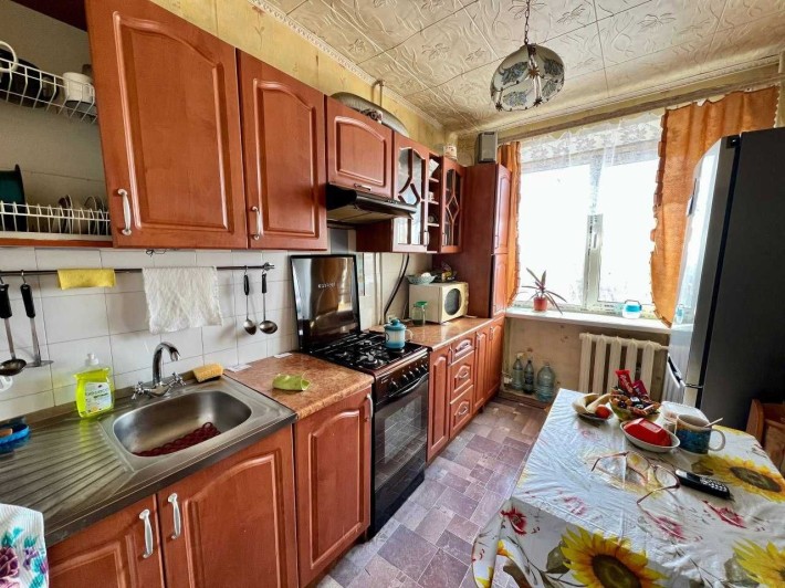 Продам 2х комнатную квартиру в Александровском районе - фото 1