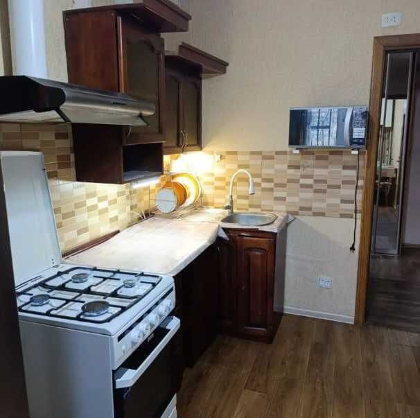 Продається затишна 2-кімнатна квартира на Косіора - фото 1