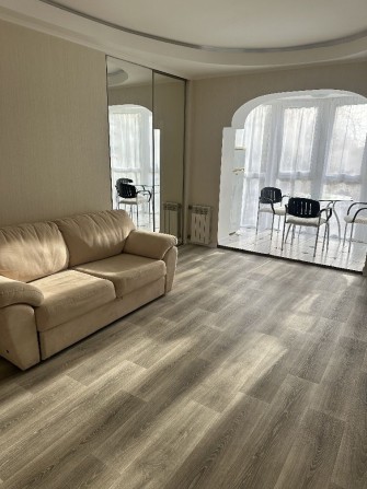 Продам 3-комнатную квартиру - фото 1
