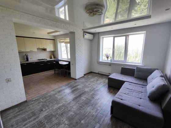 Продам 3-к квартиру на Победе-4 Днепр
