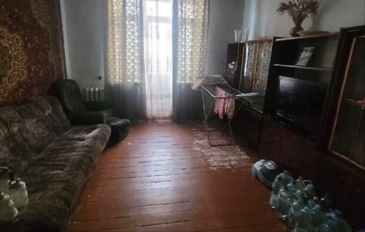 Продается 3 ком полнометражная квартира , 2/4 , р-н танка - фото 1