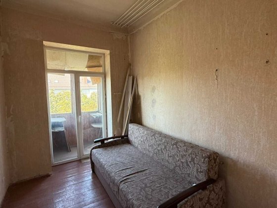 Продам 2 - кімнатну квартиру по ціні 1к. Центр Грушевського під ремонт Дніпро