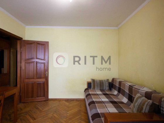 Продаж 2 кімнатна квартира  коло центру вул. Олени Степанівни. Без комісії Львов