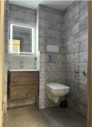Продам 2 х кімнатну квартиру в Центрі - фото 1