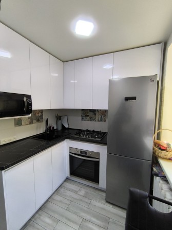 Продажа 2х-комн.кв. ул. Лахтинская 3/5 кирпичный дом  р-н  кургана - фото 1