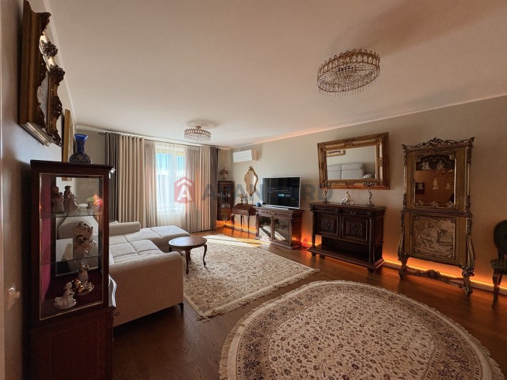 Продаж без комісії ексклюзивної квартири в ближньому центрі! - фото 1