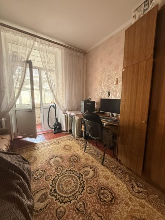 Продаж гостинки в центрі міста - фото 1