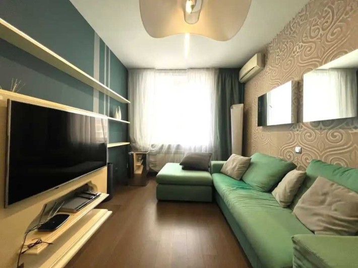 Продам 3к квартиру с ремонтом в центре/Возможен безналичный расчет - фото 1