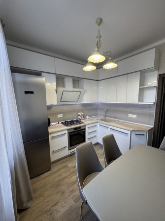 2к.кв.Декабристов возле Сказки с ремонтом ! - фото 1