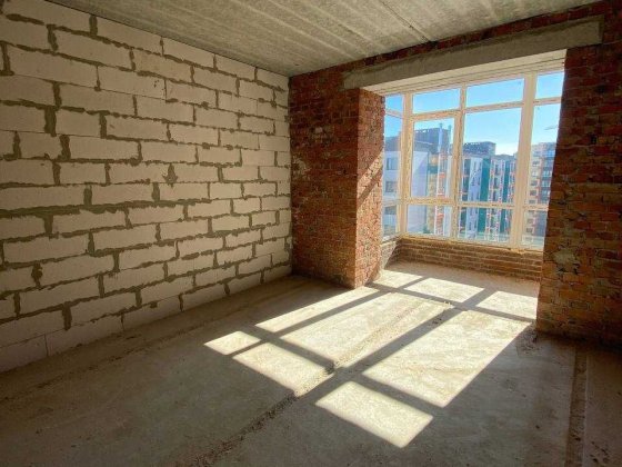 Продаж великої квартири в новобудові