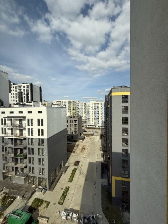 Продаж 3-х кімнатної квартири ЖК Шенген вул. Залізнична 9 - фото 1