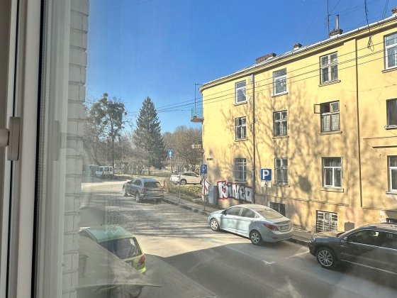 Продаж 3-кімнатної квартири в парковій зоні Львова (вул. Зарицьких) Львов