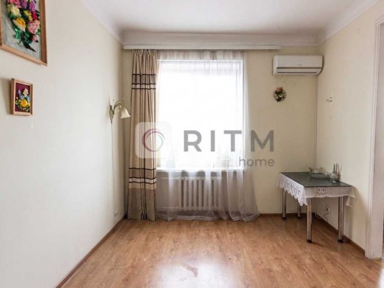 Продаж 3-к квартири з меблями в районі Сільмашу Львов