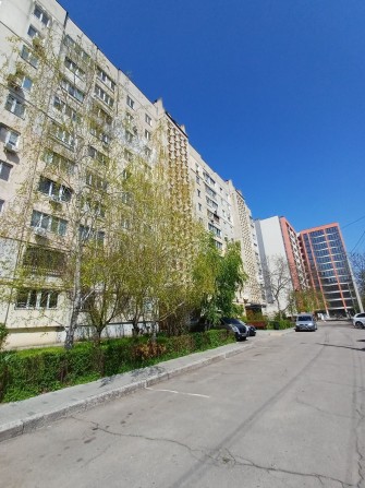 Продам Отличную 2-х комнатную " Чешку" в Центре - фото 1