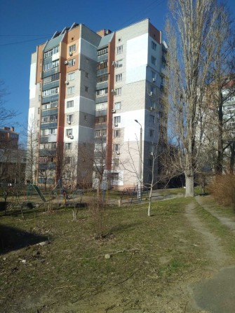 Продаю  Свою 1к.кв р-он Яхт-клуба - фото 1