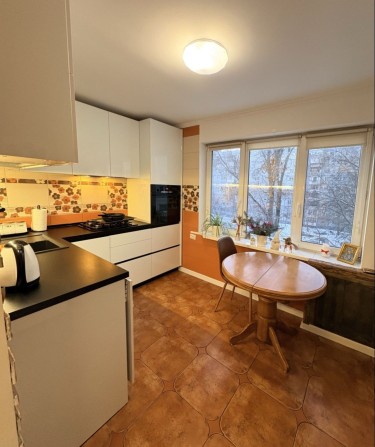 Продается 3х комнатная квартира, 5/9 этаж, ул.Запорожская, малый рынок - фото 1