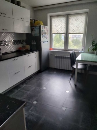 Продам двокімнатну квартиру на Тополя 3 - фото 1