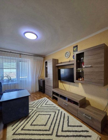 Продам 2-х кімнатну квартиру на Кропивницького - фото 1