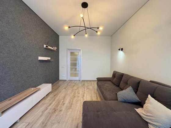 Продам 4к квартиру ж/м Тополь-1/ Запорожское шоссе/ Шевченковский район Дніпро