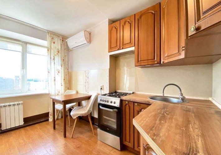 Продам симпатичну 2 кімн кв на Шухевича / вокзал / Чечелівський район - фото 1