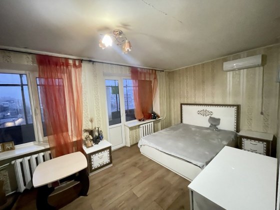 Продам 3 к квартиру на правому берегу. Титова, Новокрымская Дніпро