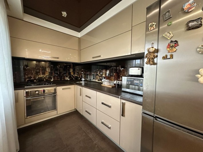 Продаж 3-кімнатної квартири + кап.гараж - фото 1