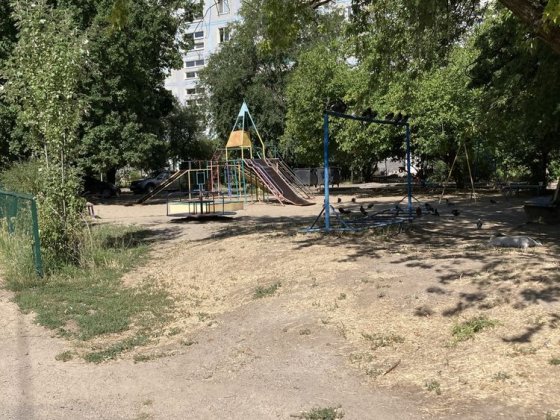 Трехкомнатная на С. Синенко верхний ряд Запоріжжя