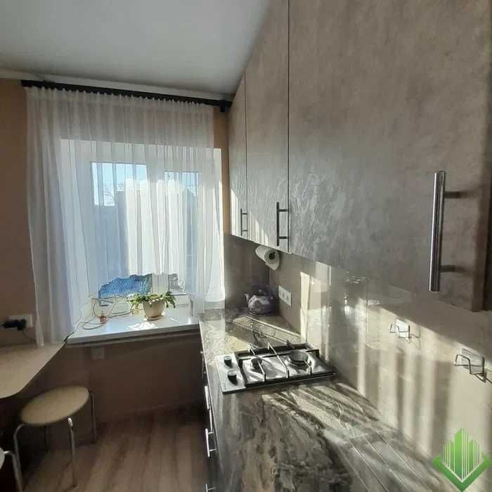 Продам 2 кім. квартиру з ремонтом, р-н Ковалівка - фото 1