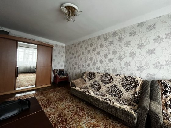 1 комн .Бородинский/  жилое состояние + остаётся  все !