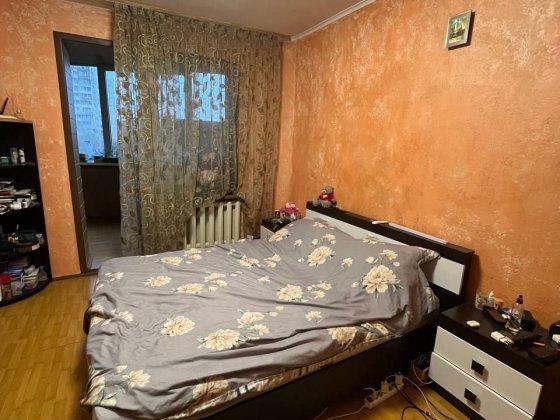Продам 3х.комнатную на Ак.Королева по цене 1 комнатной. Одеса