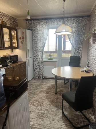 Продам 4 кімн. квартиру - фото 1