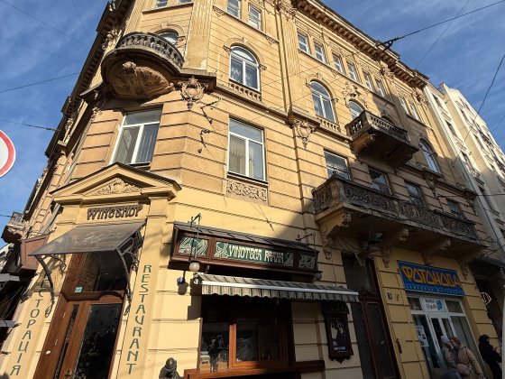 Продаж Львів квартири 3 кім. вул. Гнатюка пр. Свободи галицький район Львов