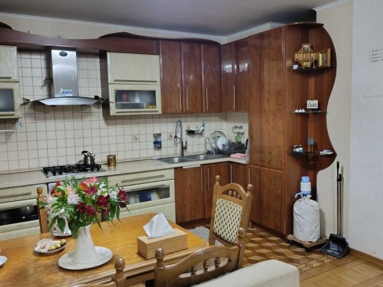 ПРОДАМ  4-ком. "спецпроект"   ул, Малиновского/ Космонавтов Одеса