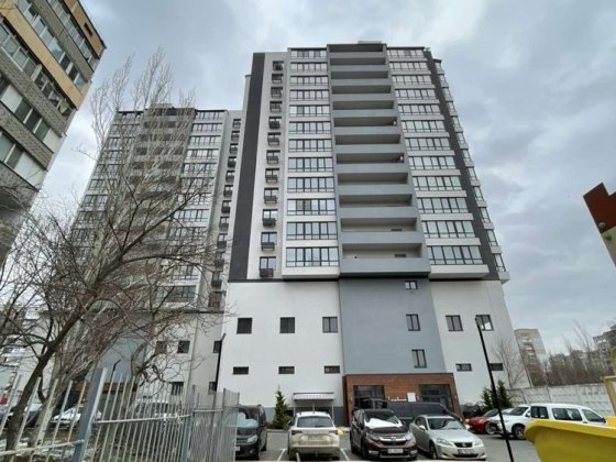 Продаю 2к  квартиру  у Центрі ЖК Центральний Николаев
