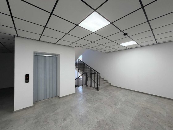 Продам квартиру в збудованому будинку, вул. Джорджа Вашингтона - 1-кімнатна Львів