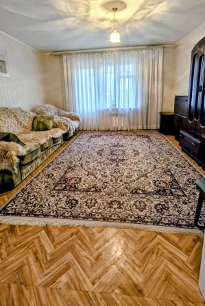 Продам трикімнатну квартиру... - фото 1