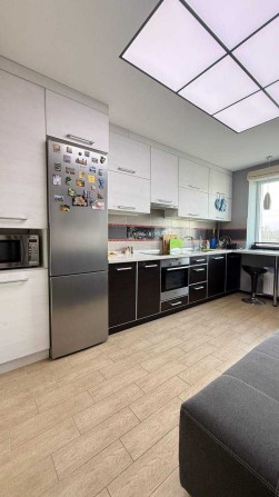 Продам 2к квартиру с кладовой ! ЖК Времена Года! Дача 55! ТОРГ! - фото 1