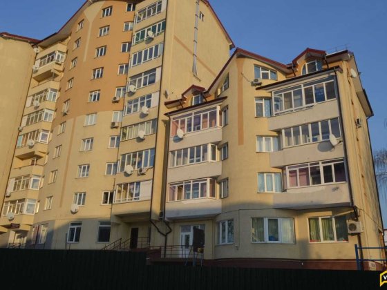 продаж 3 кімнатна квартира вул Залізнична Львів  ремонт ВІЛЬНА Львів