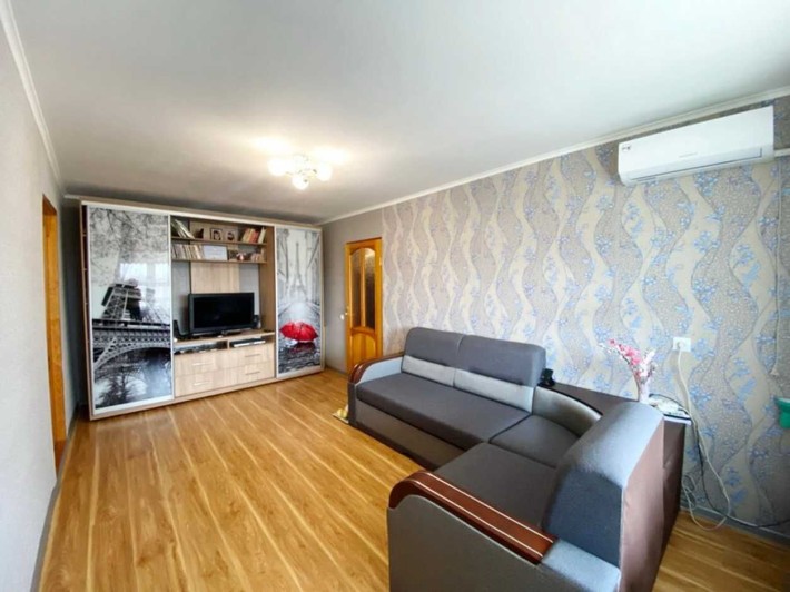 Продаю хорошу 2к.квартиру в Лісках (2КП)ц6 - фото 1