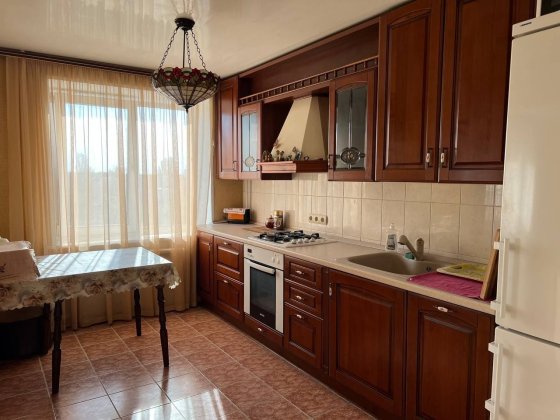 Продам 4к квартиру вул.Бочарова Шевченківський рн Запорожье
