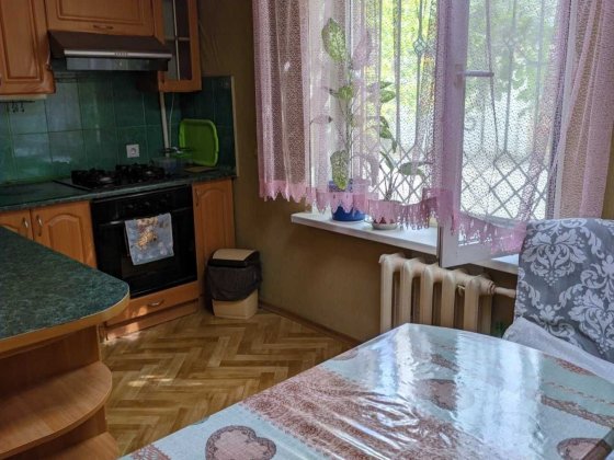Двухкомнатная квартира с гаражом-обмен, продажа Запорожье